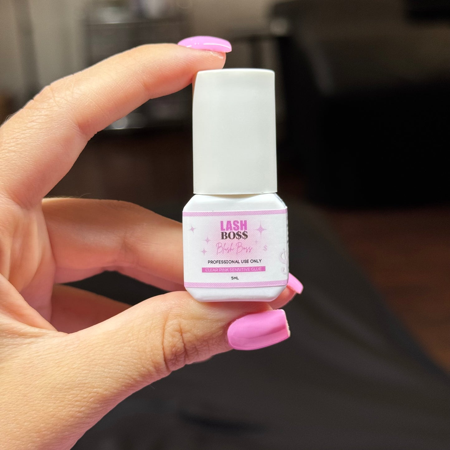 Blush Boss Sensitive Glue